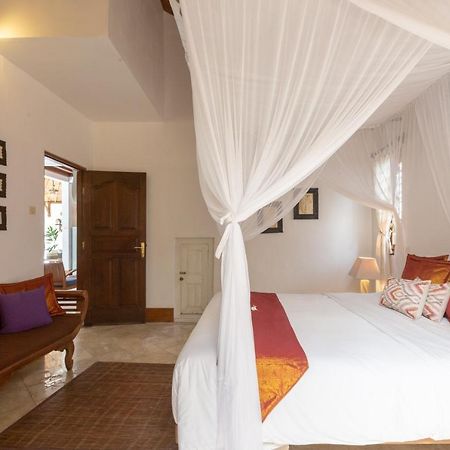 Villa Poppy Seminyak Exterior photo
