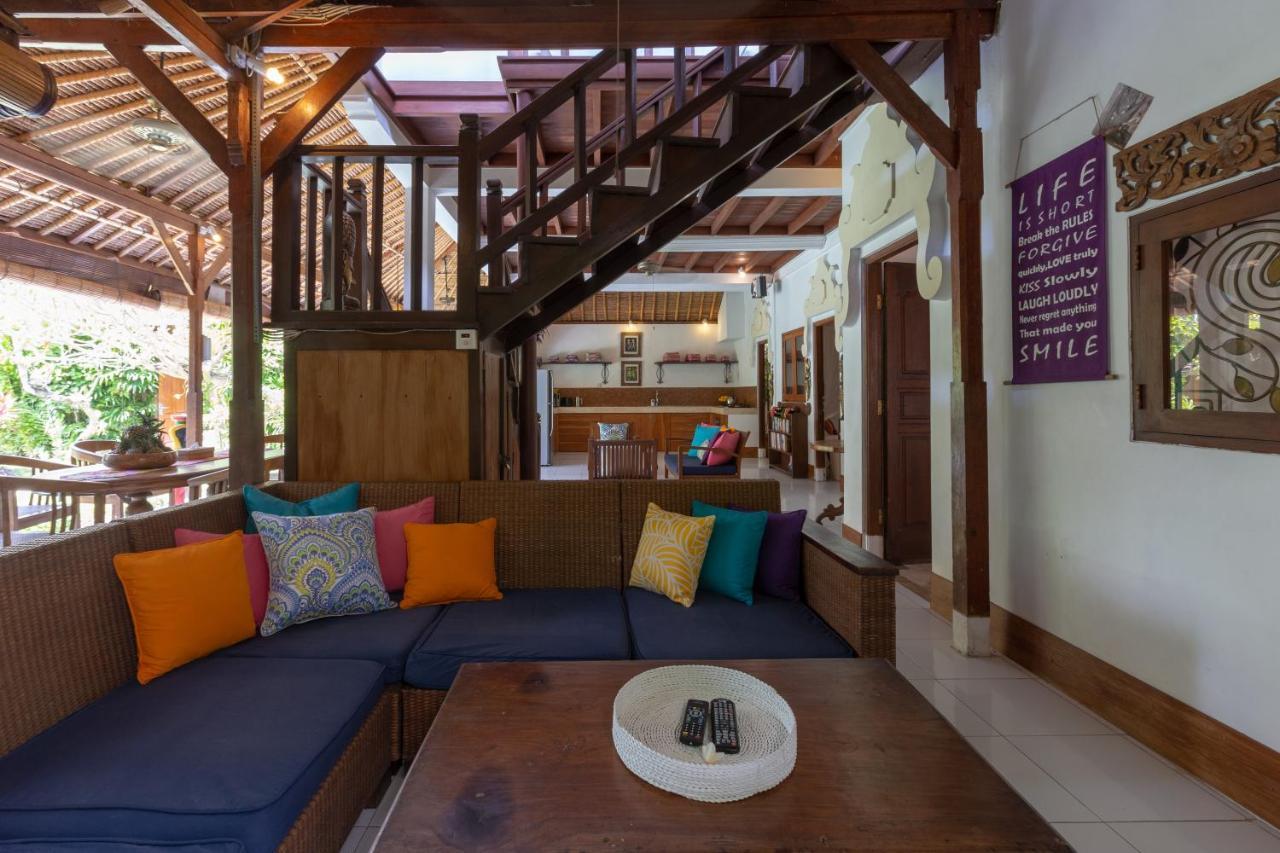 Villa Poppy Seminyak Exterior photo
