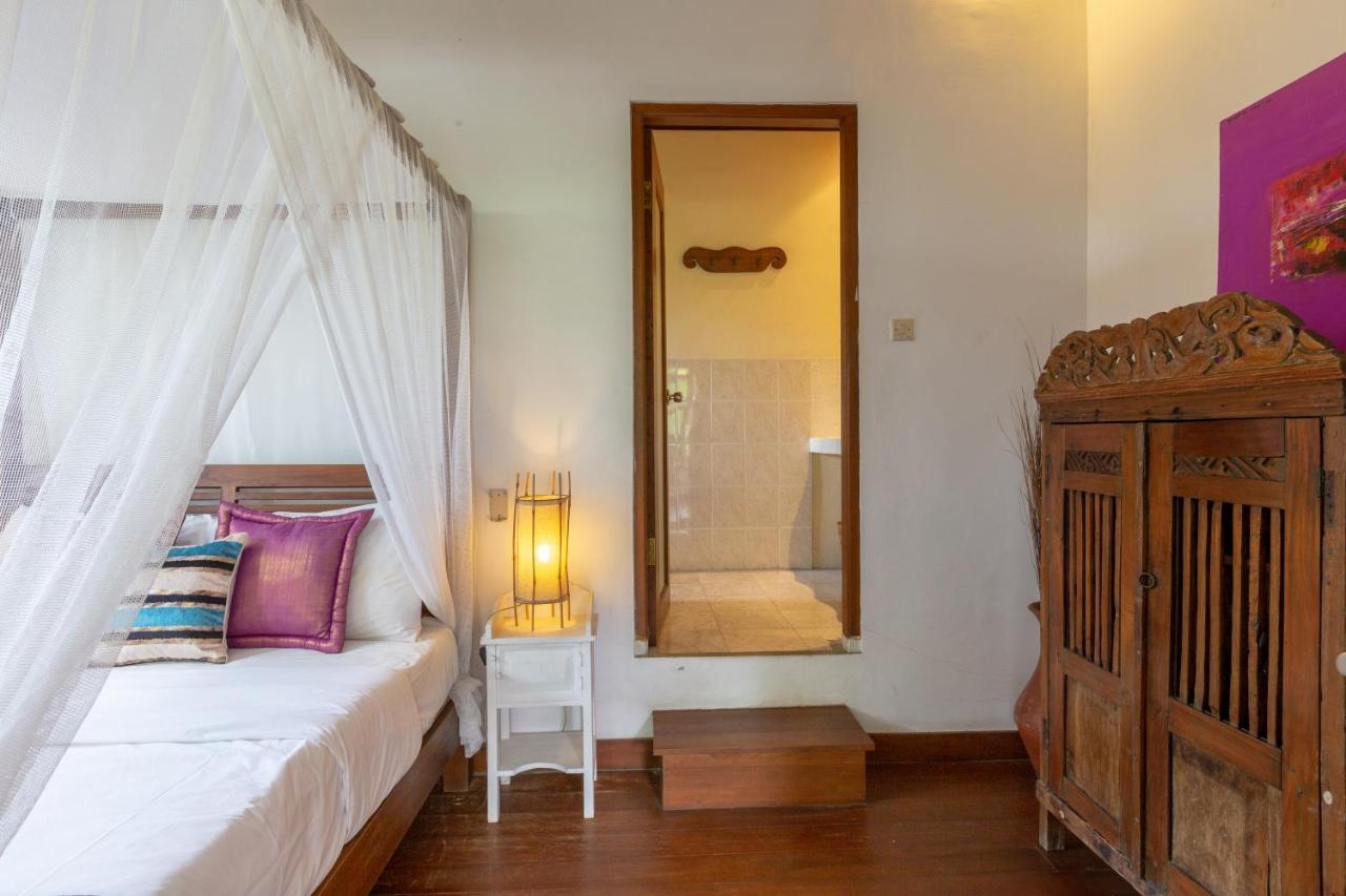 Villa Poppy Seminyak Exterior photo